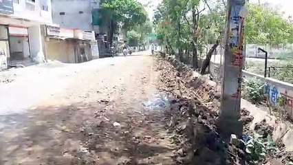 बायपास किनारे नहीं डाले नाली में पाइप उठाई मिटटी