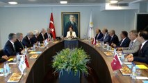 Akşener, partisinin belediye başkanlarıyla bir araya geldi