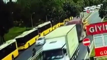 Esenler'de duraktaki İETT otobüsünü çaldı... O anlar kamerada