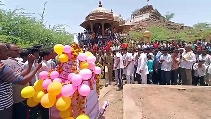 गूंजा नागौर का सैनणी गांव... जब तक सूरज चांद रहेगा, कर्नल साहब का नाम रहेगा