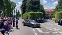 Silvio Berlusconi, il feretro arriva a Villa San Martino ad Arcore