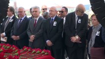Seçimden sonra pek ortalarda görünmeyen Kılıçdaroğlu, cenazede görüntülendi