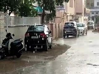 video: शाम को तेज हवाओं के साथ हुई बरसात