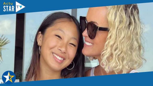 « Tellement fière de toi » : Jade Hallyday diplômée, sa maman Laeticia émue aux larmes