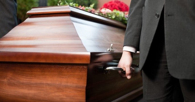 Équateur : déclarée morte, une femme de 76 ans se réveille dans son cercueil