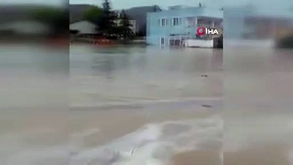 L'autoroute Kayseri-Niğde fermée à la circulation en raison des inondations