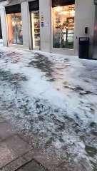 Una tromba de agua y granizo inunda Briviesca y colapsa la AP1