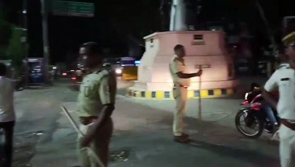 शहर पुलिस एक्शन मोड में, बेवजह घूम रहे लोगों से पूछताछ