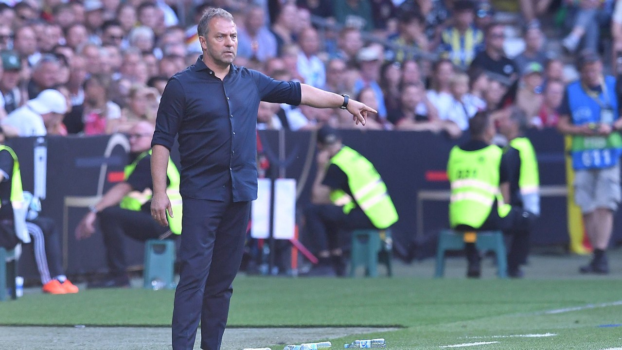 'Wieder ist ein Experiment von Flick krachend gescheitert'