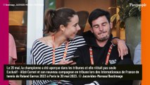 PHOTOS Alizé Cornet n'est plus célibataire, le sourire retrouvé à Roland-Garros dans les bras d'un beau brun