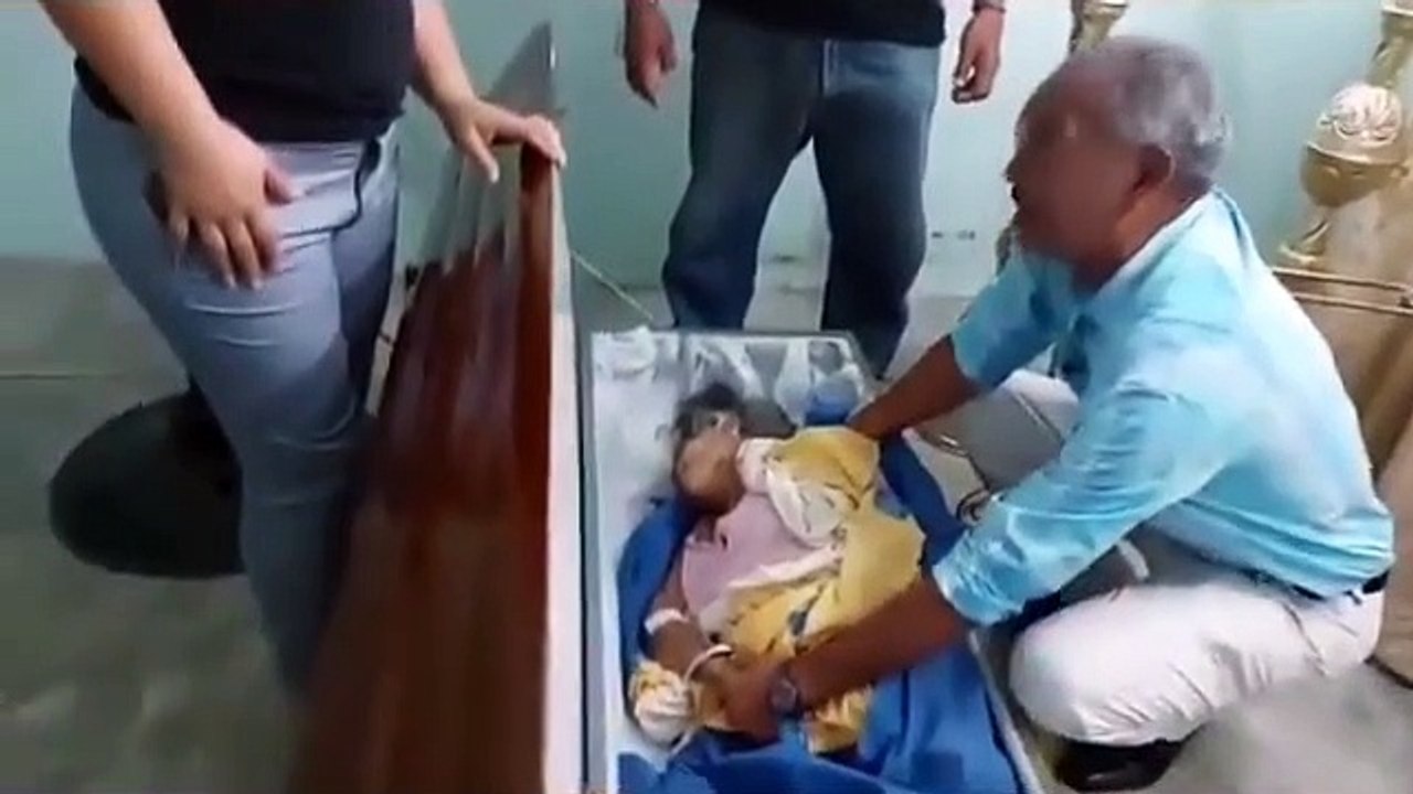 Anciana se despertó del ataúd en medio de su velorio