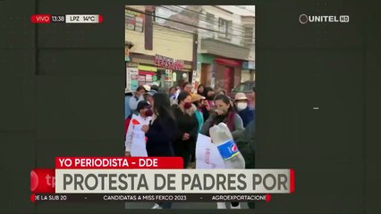 Padres de la escuela Luis Guzmán protestaron en puertas de la DDE