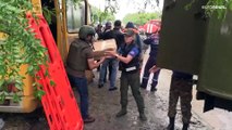 شاهد: قنوات روسية تبث مقاطع فيديو لمتطوعين في خيرسون بعد انفجار سد كاخوفكا