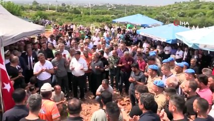 CHP'li Milletvekili Çakır şehidin defini sırasında ortalığı gerince tepki çekti