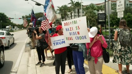 Donald Trump arrives in Florida to face charges in documents case