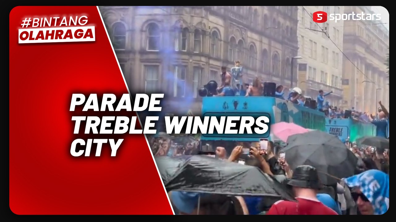 Manchester Membiru Sambut Parade Treble Winners Man City
