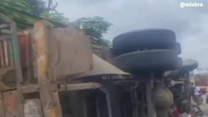 सीधी: तेज रफ्तार ट्रक अनियंत्रित होकर पलटा, चालक हुआ घायल,देखें ये बड़ी खबर