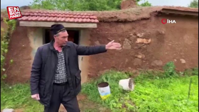 Afyonkarahisar'da sel sularının buzdolabı ve çamaşır makinesini sürüklediği anlar