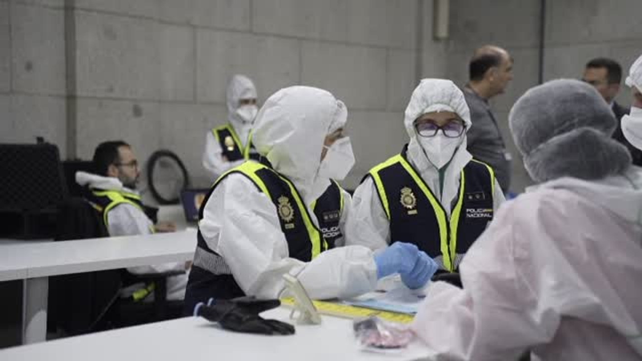 Segundo día de trabajo de los forenses para identificar a las víctimas de Cuelgamuros