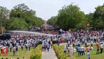 Video: BJP का सचिवालय घेराव, पानी की तेज बौछार से मची भगदड़, कई सड़क पर गिरे तो कुछ के फटे कपड़े