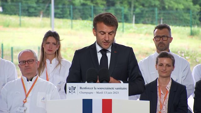 Emmanuel Macron: Nous allons stabiliser une liste unique de médicaments essentiels pour traiter nos concitoyens