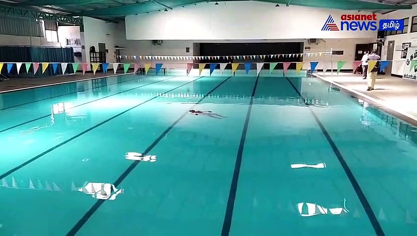 8 மணி நேரம் நீரில் மிதந்து உலக சாதனை படைத்த 9 வயது சிறுவன்