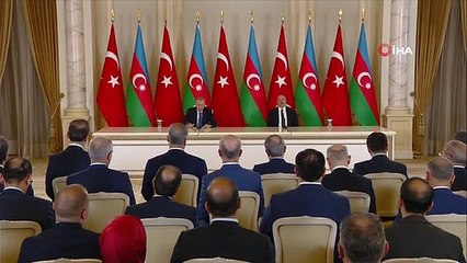 Cumhurbaşkanı Recep Tayyip Erdoğan, "Minsk üçlüsü, 30 yıl boyunca Karabağ sorunu konusunda herkesi oyaladı" dedi.