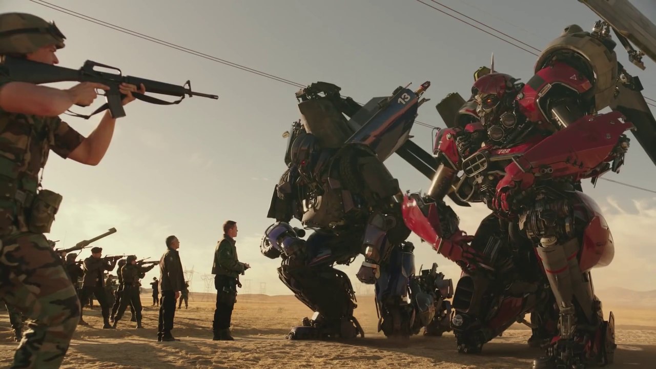 Bumblebee (2018) - Triple Changers Featurette - Paramount Pictures_2