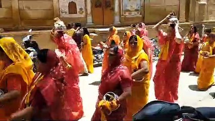 शोभायात्रा के साथ भागवत कथा का आगाज