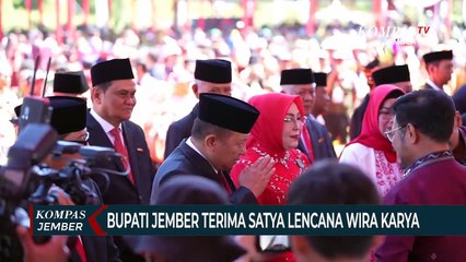 Bupati Jember Mendapat Satyalancana Wira Karya dari Presiden Jokowi