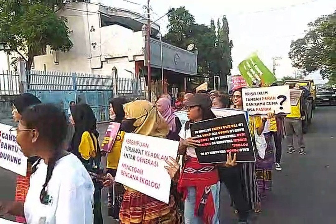 Aksi Koalisi Orang Muda Peduli Perubahan Iklim