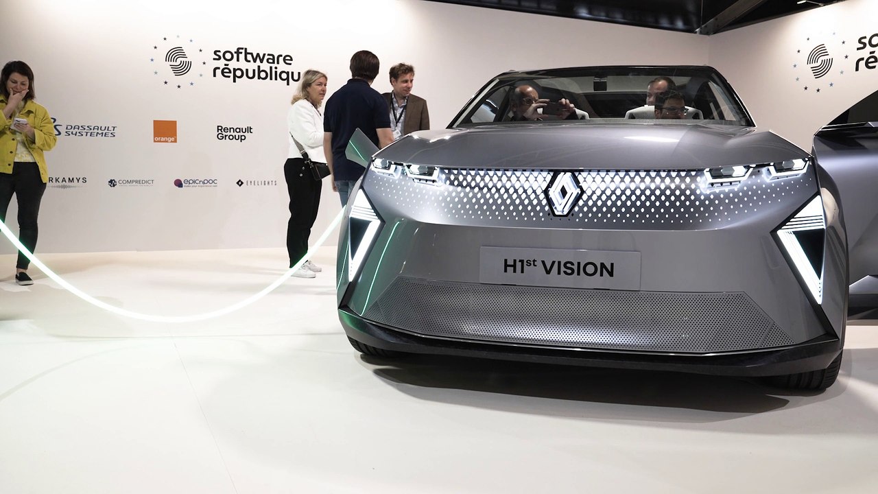 Nous avons testé la première voiture de la Software République, plus connectée que votre smartphone !