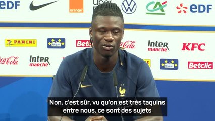 Bleus - Cuisiné par les journalistes, Camavinga botte en touche concernant Mbappé