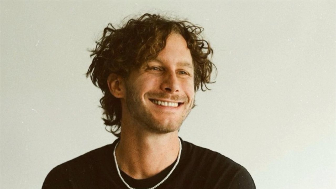 Influencer Malte Zierden hilft im ukrainischen Überschwemmungsgebiet