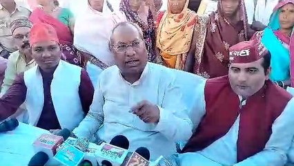 big leaders are continuously reaching