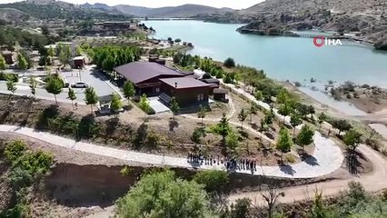 Des milliers d'étudiants reçoivent une éducation en harmonie avec la nature à l'école de la nature de Sille à Konya.