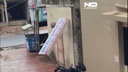 شاهد: الإعصار "بيبارجوي" يضرب غرب الهند ورياح عاتية بسرعة 140 كيلومتراً في الساعة