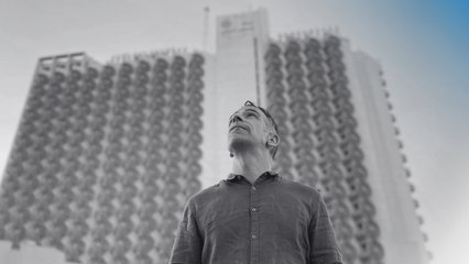 El homenaje de David Couso en Bagdad a su hermano asesinado: “Vengo a cerrar el luto”