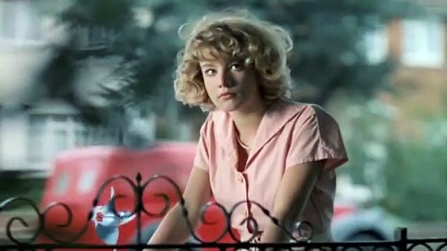 Too Much ! Bande-annonce (EN)