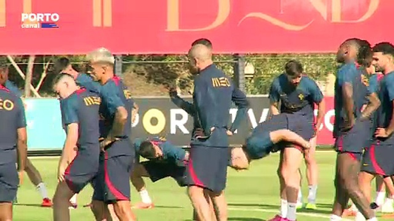 Todos os jogadores disponíveis no primeiro treino de Portugal