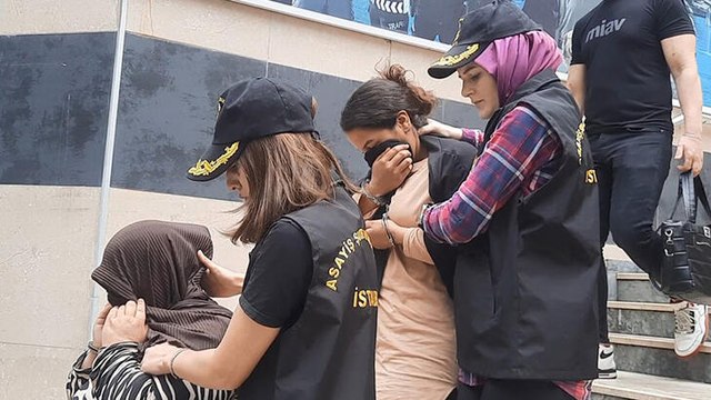 İstanbul'da evlerden hırsızlık yapan 2 şüpheli yakalandı