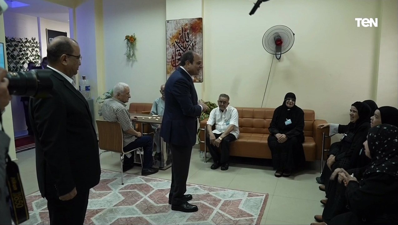 "نفسنا نزور النبي".. طلب نزلاء دار مسنين من السيسي: أنت بتعمل حاجات كتير وكان نفسنا نسلم عليك نشوفك