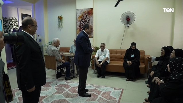 نفسنا نزور النبي .. طلب نزلاء دار مسنين من السيسي: أنت بتعمل حاجات كتير وكان نفسنا نسلم عليك نشوفك