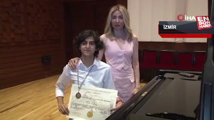 Pandemide evde durmaktan canı sıkılan Efe, piyano şampiyonu oldu