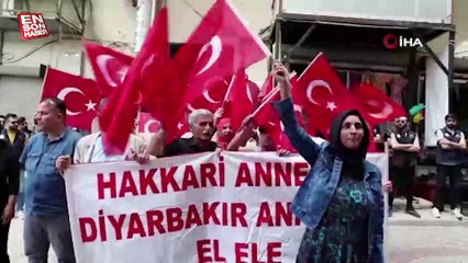 Hakkari’de annelerin evlat nöbeti devam ediyor