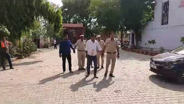 फायरिंग के तीन आरोपियों को 14 घंटे में किया गिरफ्तार, पिस्टल और दो जिंदा कारतूस बरामद