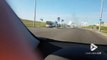 Ce conducteur doit traverser un mur de fumée en pleine autoroute... terrifiant