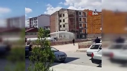 Elazığ'da 5 katlı bina korna sesi ile yıkıldı