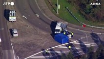 Autobus si ribalta in Australia, almeno dieci morti: arrestato l'autista