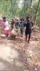 खाट पर 7 किमी शव ढोकर गांव पहुंचे परिजन